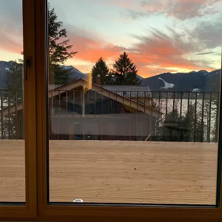 - Seeblick, Terrasse, Berge * Тегернзее